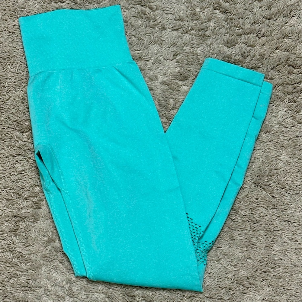 NVGTN Green Seamless Leggings with Mesh Panels - Picture 2 of 5